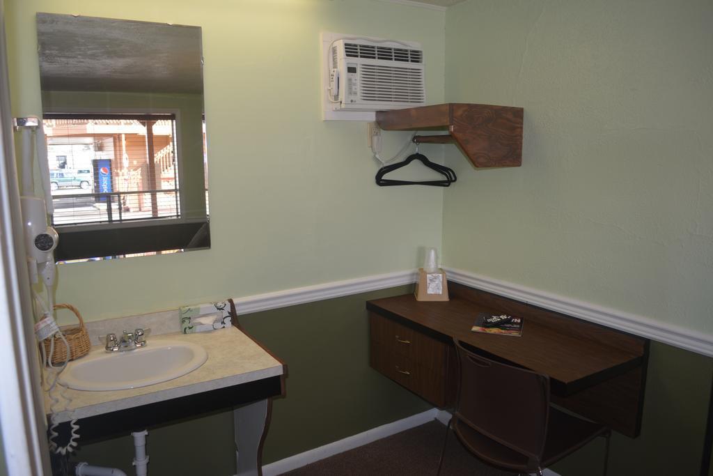 Country Motor Inn Livingston Zewnętrze zdjęcie